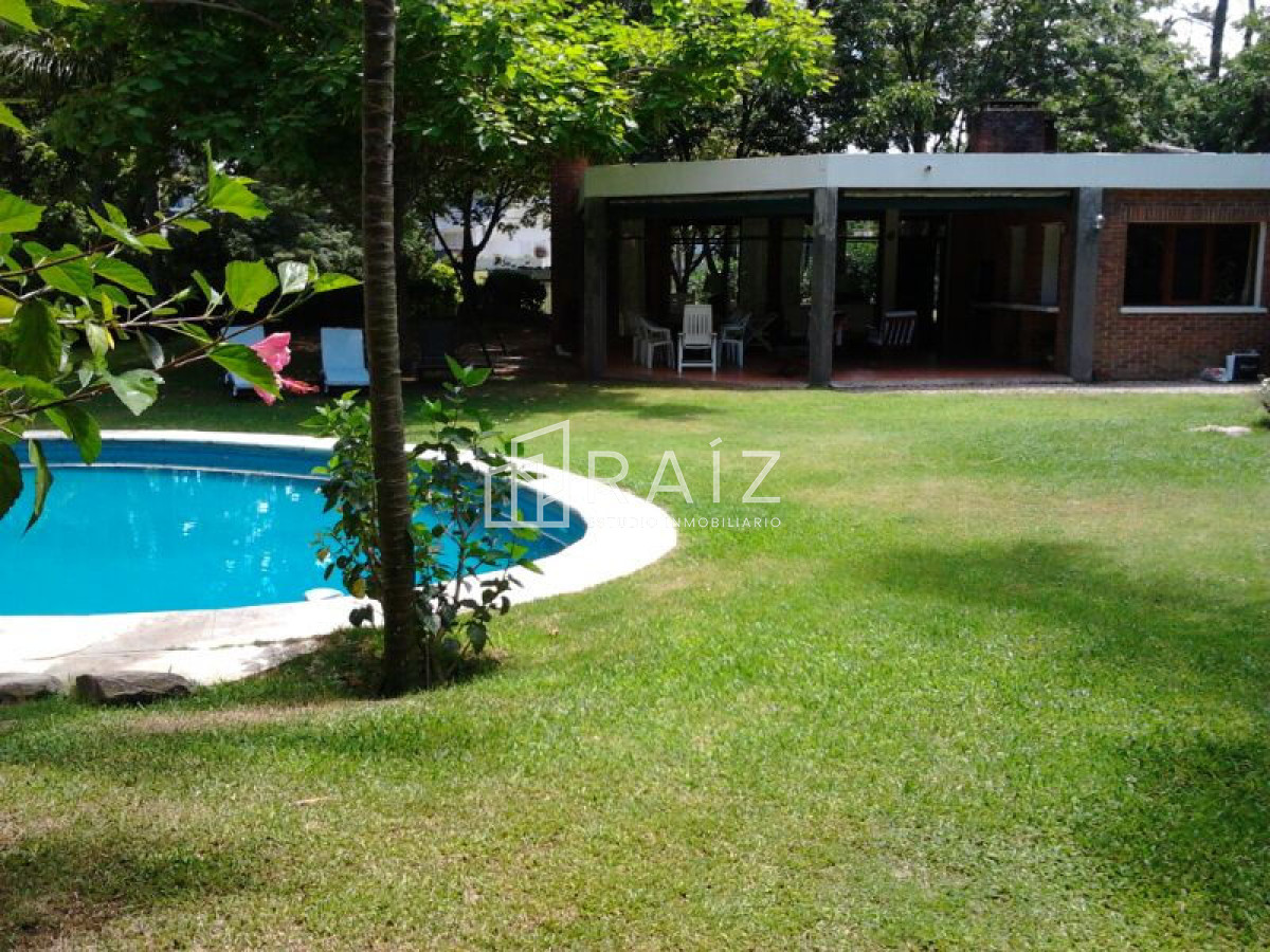 Casa ID.64 - Amplia casa de 4 dormitorios con piscina