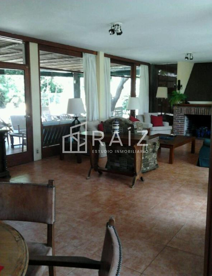 Casa ID.64 - Amplia casa de 4 dormitorios con piscina