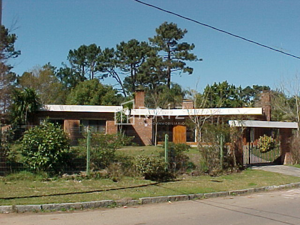 Casa ID.64 - Amplia casa de 4 dormitorios con piscina