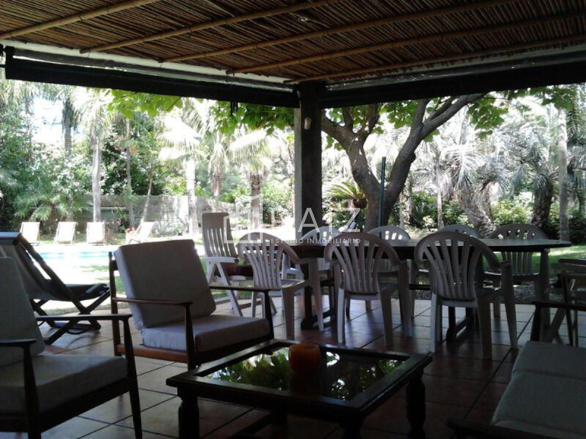 Casa ID.64 - Amplia casa de 4 dormitorios con piscina