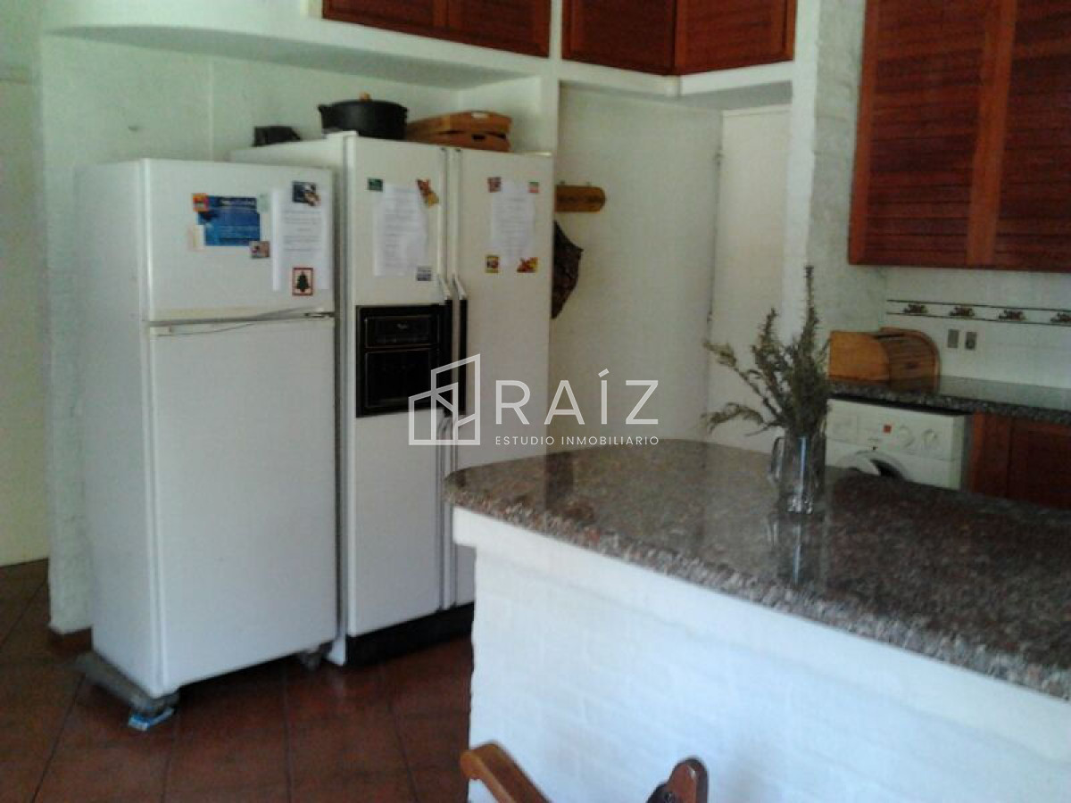 Casa ID.64 - Amplia casa de 4 dormitorios con piscina