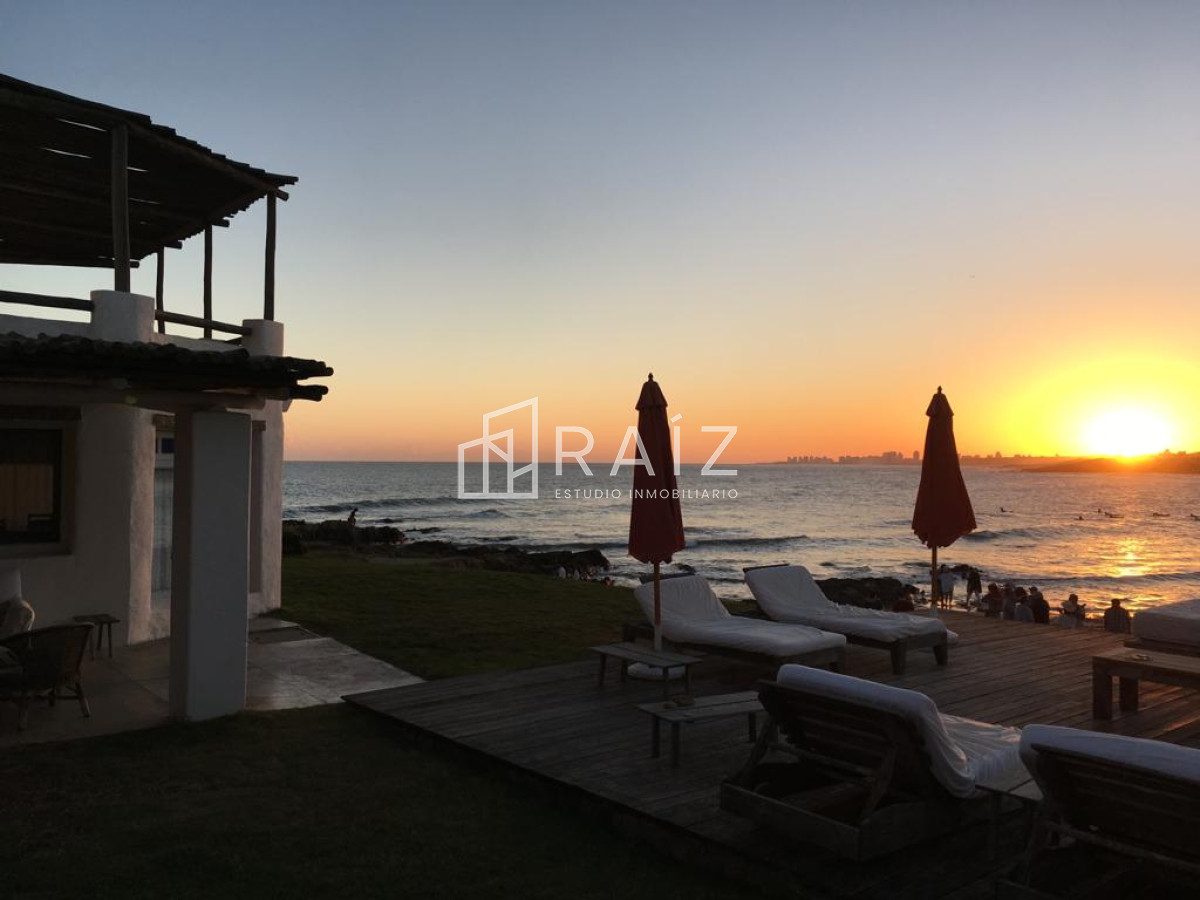 Casa ID.465 - EXCEPCIONAL CASA EN LA BARRA!!