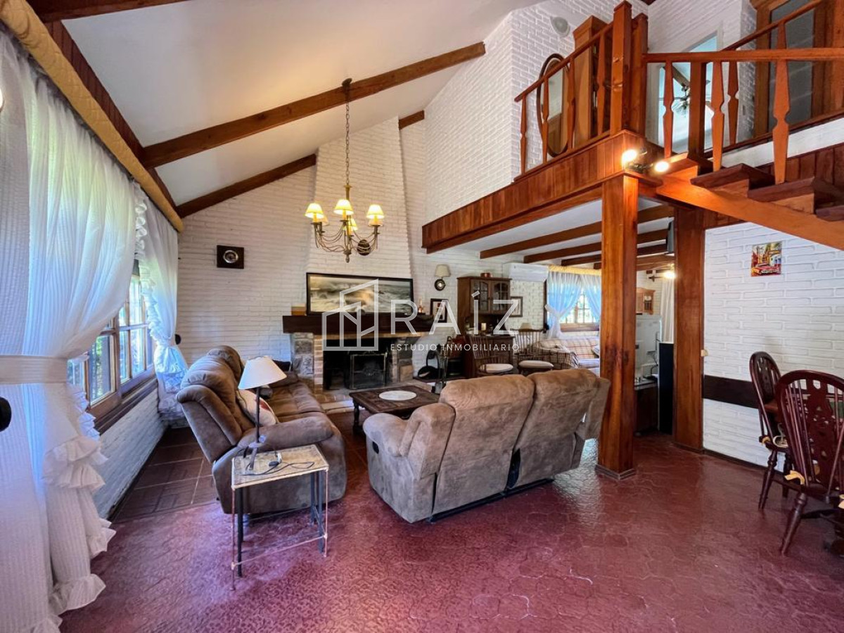 Casa ID.7937 - VENTA CASA 4 DORMITORIOS Y DEPENDENCIA SAN RAFAEL