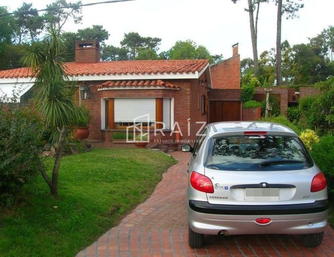 Casa ID.686 - CASA DE 3 DORMITORIOS EN ALQUILER EN MANSA