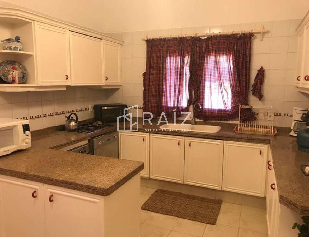 Casa ID.686 - CASA DE 3 DORMITORIOS EN ALQUILER EN MANSA