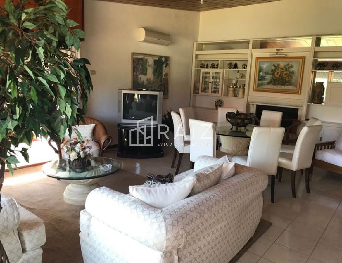 Casa ID.686 - CASA DE 3 DORMITORIOS EN ALQUILER EN MANSA