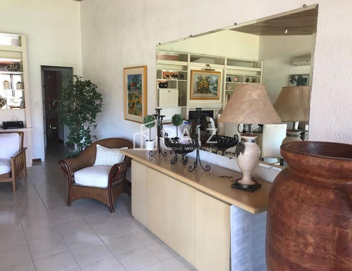 Casa ID.686 - CASA DE 3 DORMITORIOS EN ALQUILER EN MANSA