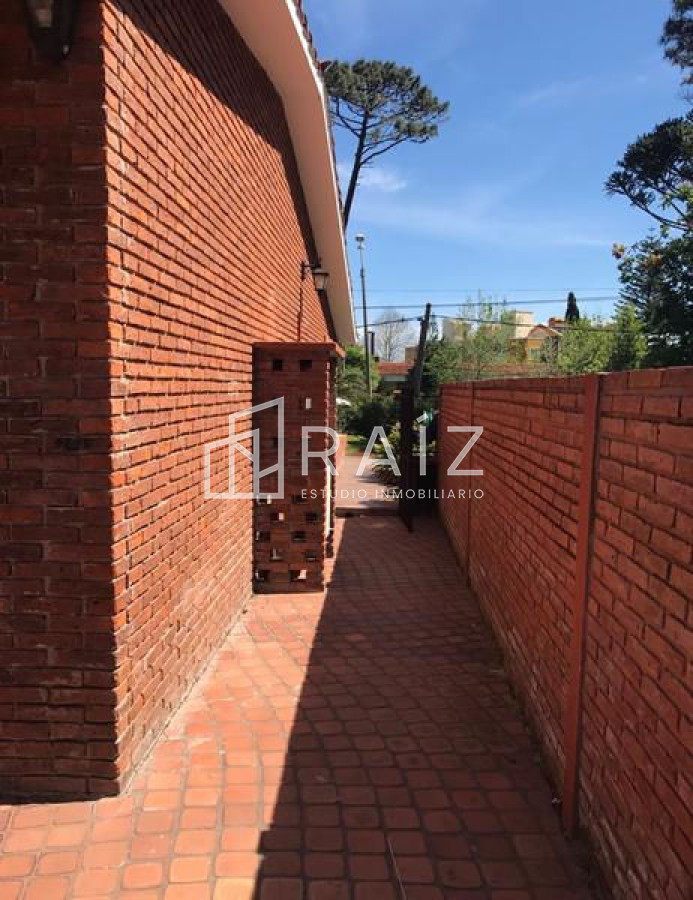 Casa ID.686 - CASA DE 3 DORMITORIOS EN ALQUILER EN MANSA