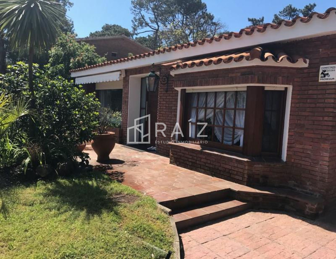 Casa ID.686 - CASA DE 3 DORMITORIOS EN ALQUILER EN MANSA