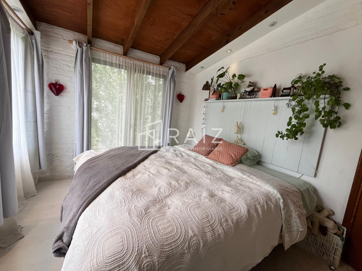 Casa ID.11202 - VENTA CASA 5 DORMITORIOS LAUSANA