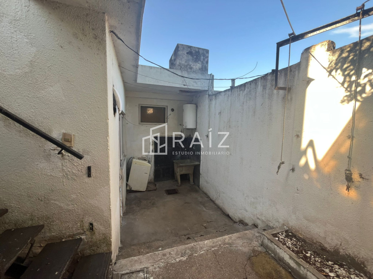 Casa ID.11827 - VENTA 2 CASAS MISMO PADRON SAN CARLOS