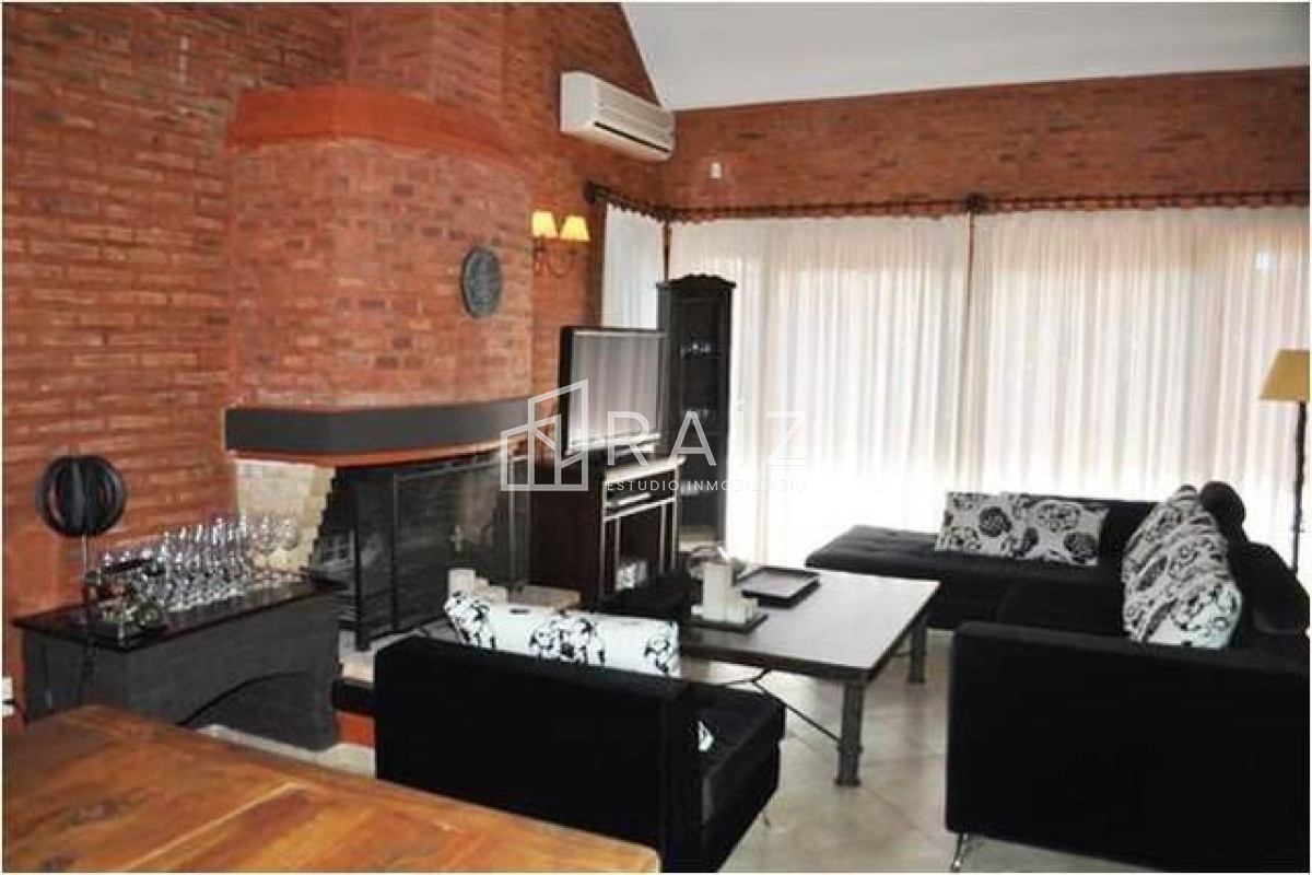 Casa ID.727 - Casa en Punta del Este, Pinares