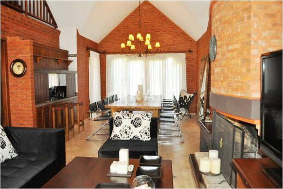 Casa ID.727 - Casa en Punta del Este, Pinares