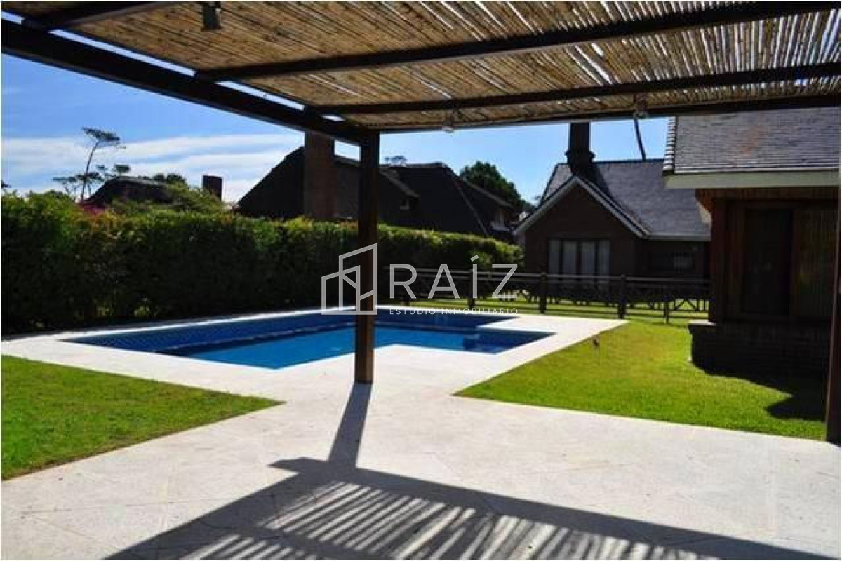 Casa ID.727 - Casa en Punta del Este, Pinares