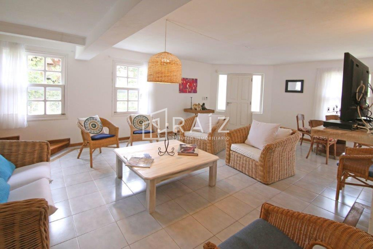 Casa ID.1081 - Maravillosa casa en La Barra.