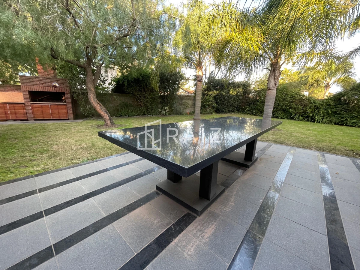 Casa ID.879 - VENTA CASA 4 DORMITORIOS PLAYA MANSA