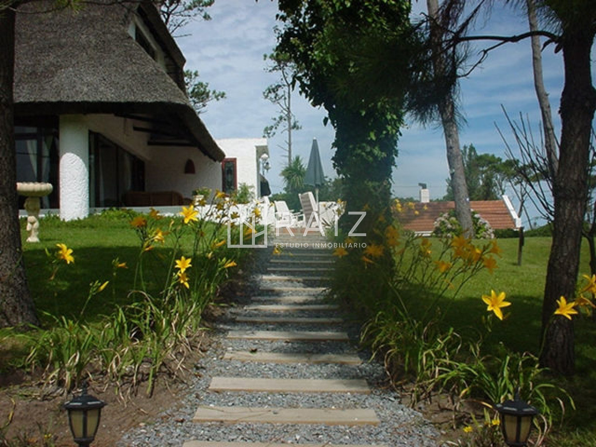 Casa ID.784 - CASA 6 DORMITORIOS EN ALQUILER DE TEMPORADA EN PINARES