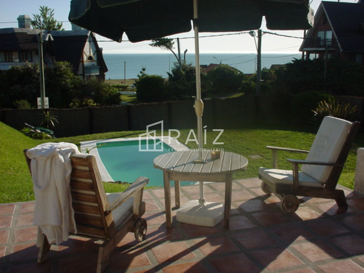 Casa ID.784 - CASA 6 DORMITORIOS EN ALQUILER DE TEMPORADA EN PINARES