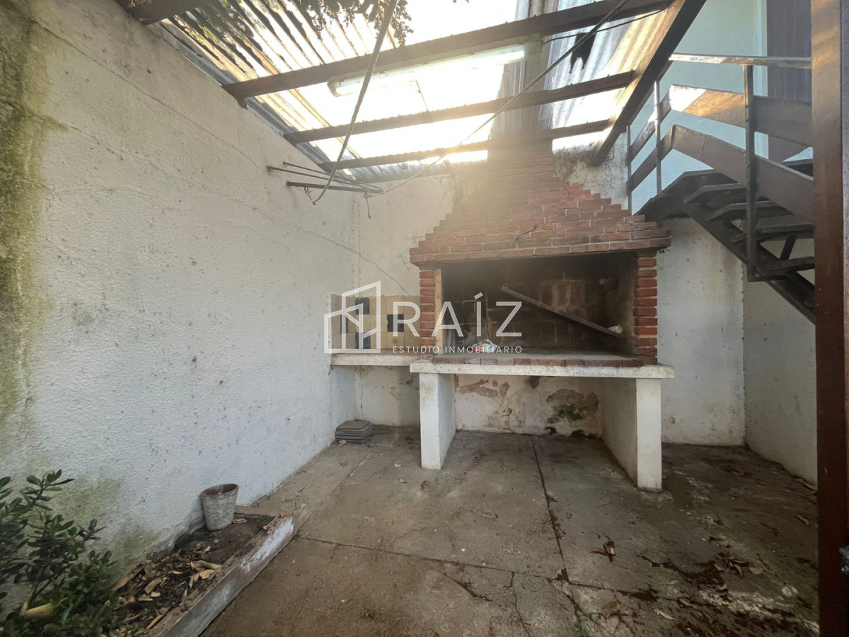 Casa ID.11827 - VENTA 2 CASAS MISMO PADRON SAN CARLOS