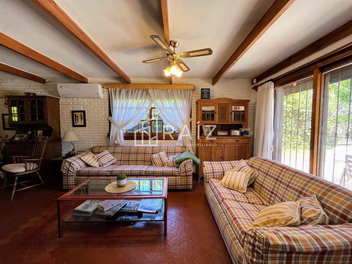 Casa ID.7937 - VENTA CASA 4 DORMITORIOS Y DEPENDENCIA SAN RAFAEL