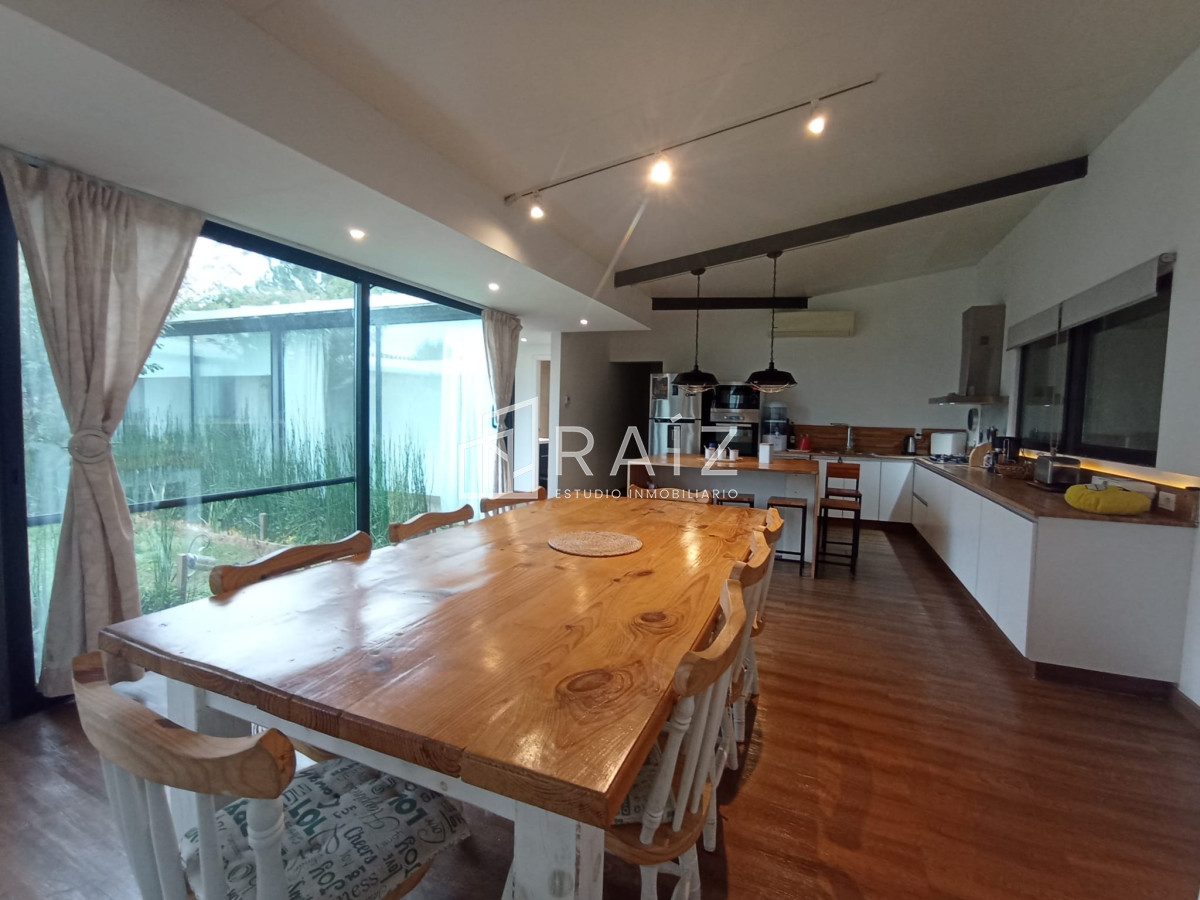 Casa ID.8906 - VENTA CASA BARRIO PRIVADO EL QUIJOTE 4 DORMITORIOS