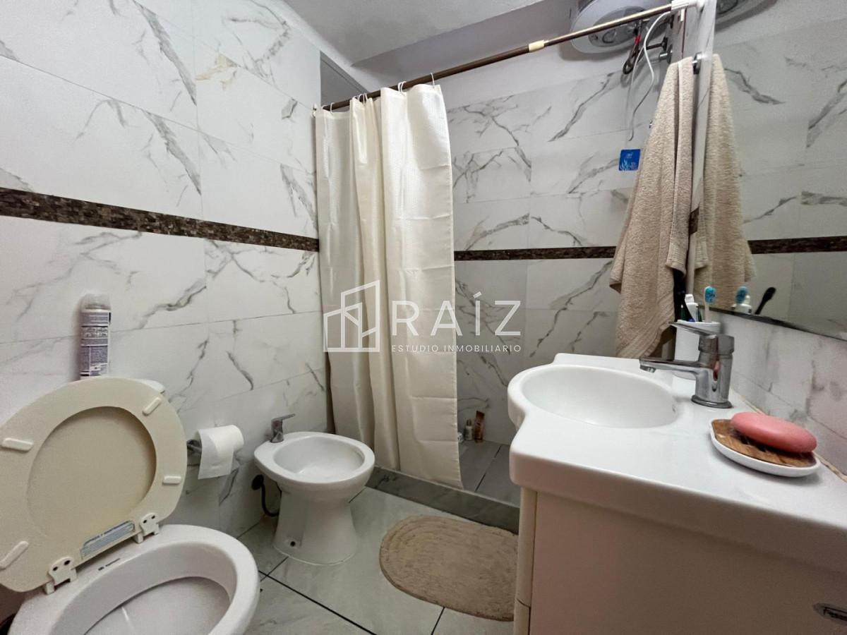 Casa ID.5646 - CASA EN VENTA 3 DORMITORIOS Y DEPENDECIA PINARES