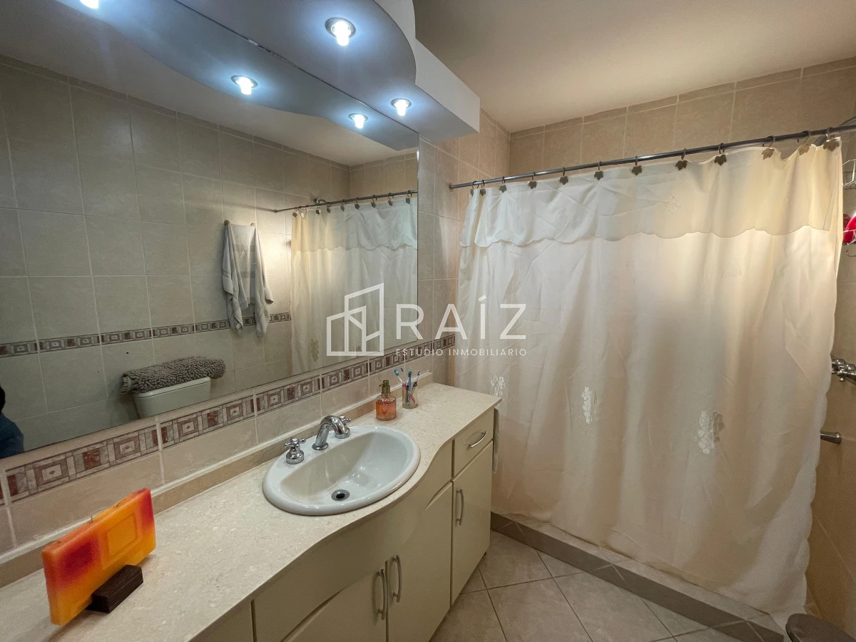 Casa ID.879 - VENTA CASA 4 DORMITORIOS PLAYA MANSA