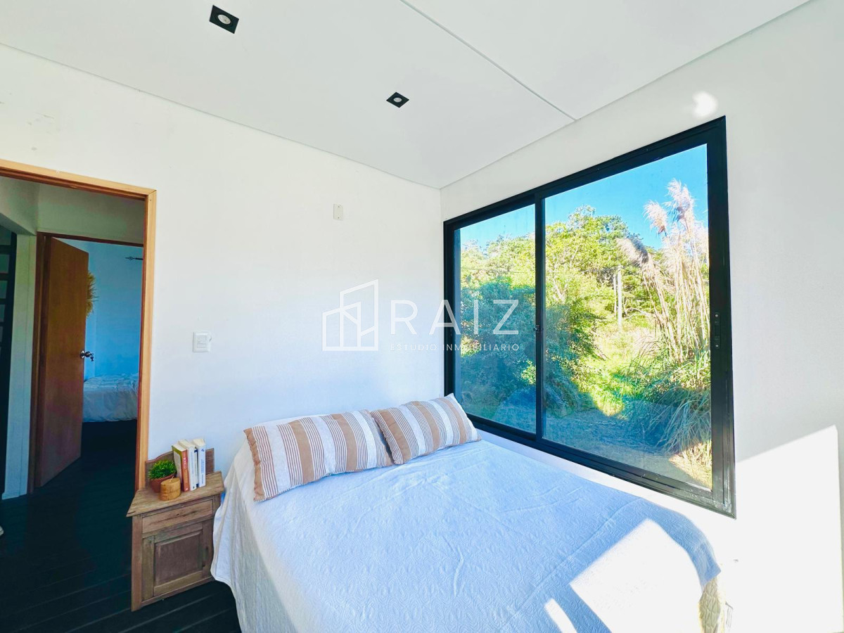 Casa ID.9351 - CASA 4 DORMITORIOS EN VENTA EN PUEBLO SAN VICENTE