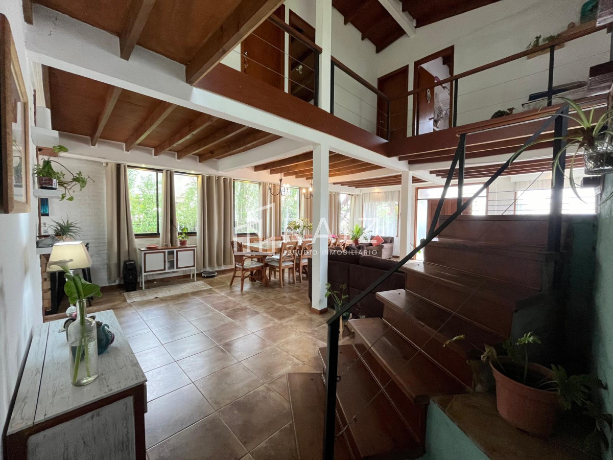 Casa ID.11202 - VENTA CASA 5 DORMITORIOS LAUSANA