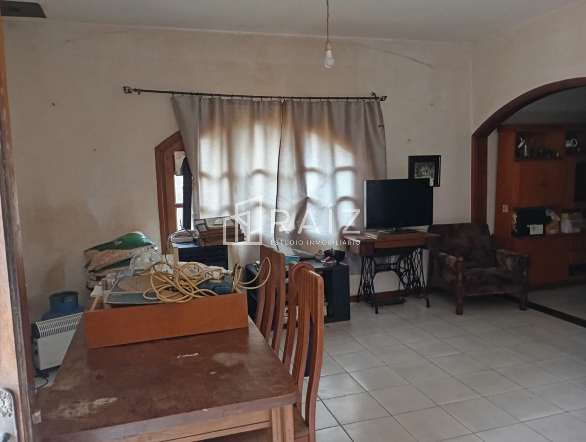 Casa ID.12095 - VENTA CASA 4 DORMITORIOS AV ESPAÑA