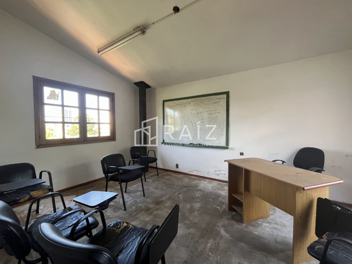 Casa ID.12095 - VENTA CASA 4 DORMITORIOS AV ESPAÑA