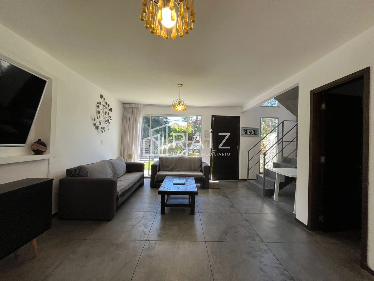 Casa ID.2554 - CASA  VENTA 3 DORMITORIOS ZONA ATLANTICO SHOPPING 