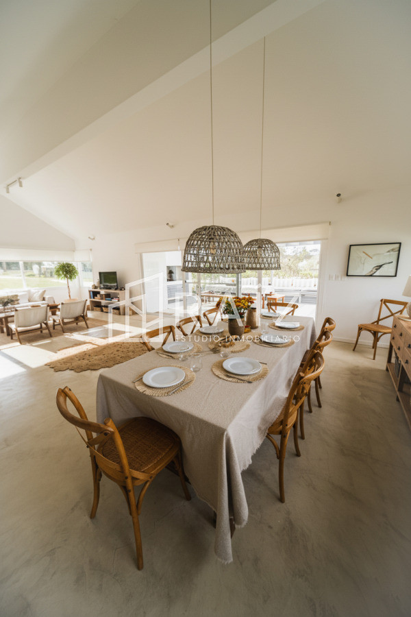 Casa ID.2549 - ESPECTACULAR CASA 5 DORMITORIOS EN VENTA JOSE IGNACIO