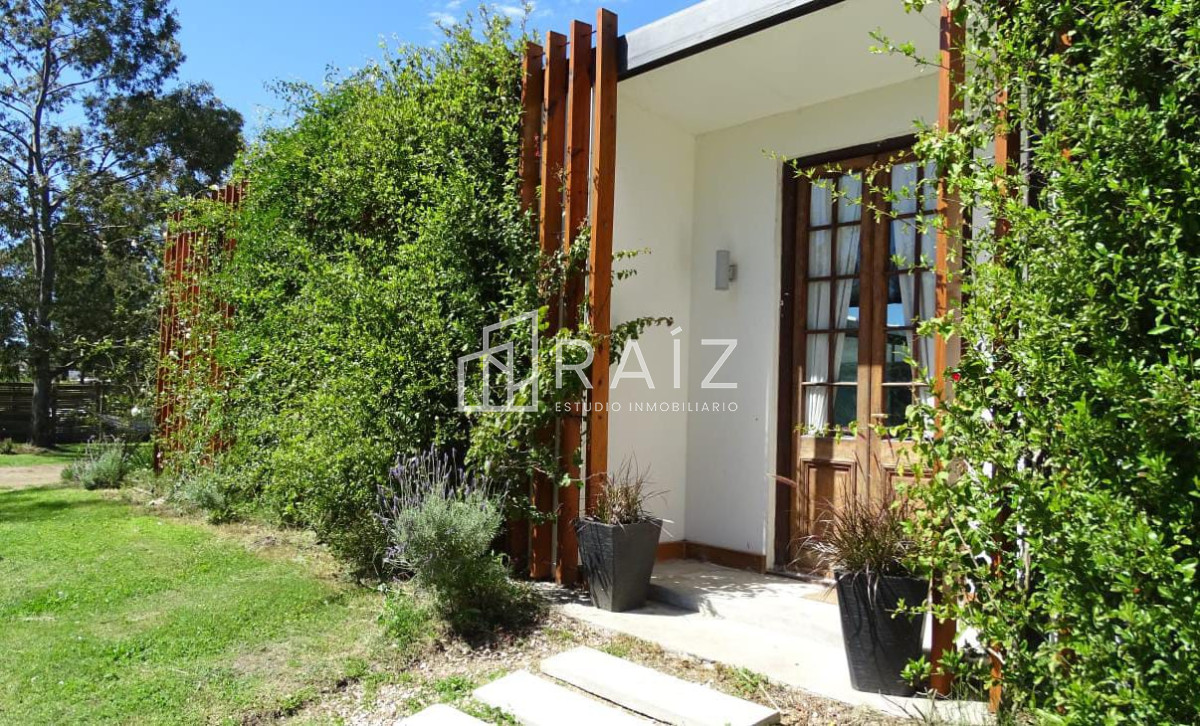 Casa ID.8906 - VENTA CASA BARRIO PRIVADO EL QUIJOTE 4 DORMITORIOS