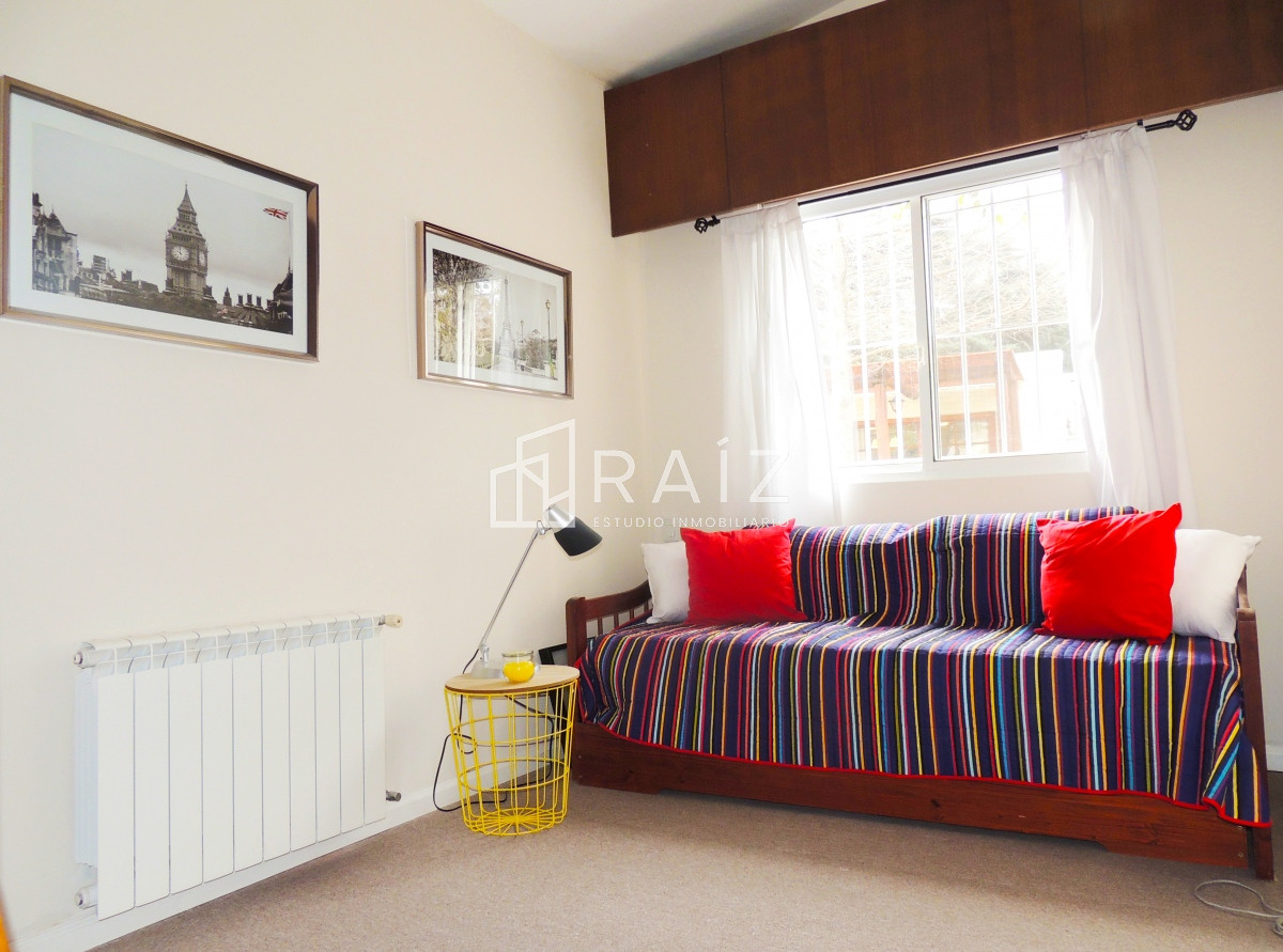 Casa ID.1747 - EXCELENTE CASA DE 5 DORMITORIOS