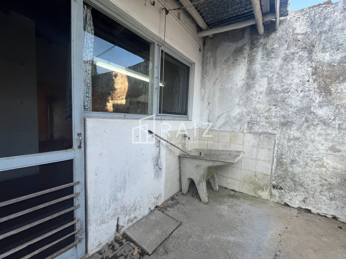 Casa ID.11827 - VENTA 2 CASAS MISMO PADRON SAN CARLOS