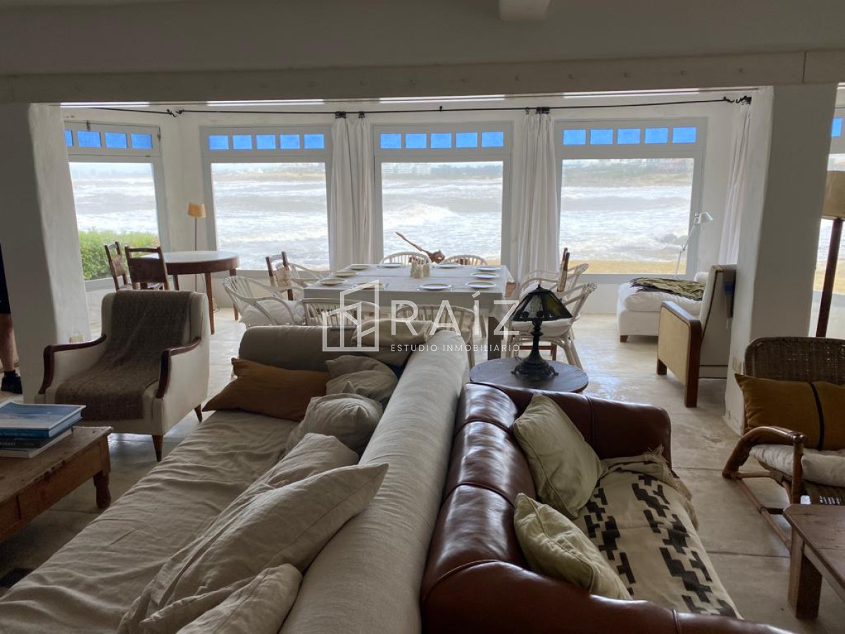 Casa ID.465 - EXCEPCIONAL CASA EN LA BARRA!!