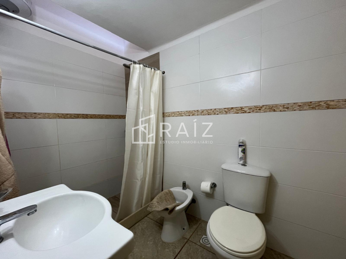 Casa ID.5646 - CASA EN VENTA 3 DORMITORIOS Y DEPENDECIA PINARES