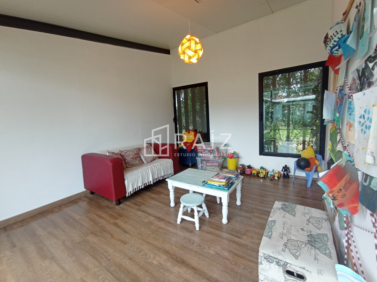 Casa ID.8906 - VENTA CASA BARRIO PRIVADO EL QUIJOTE 4 DORMITORIOS