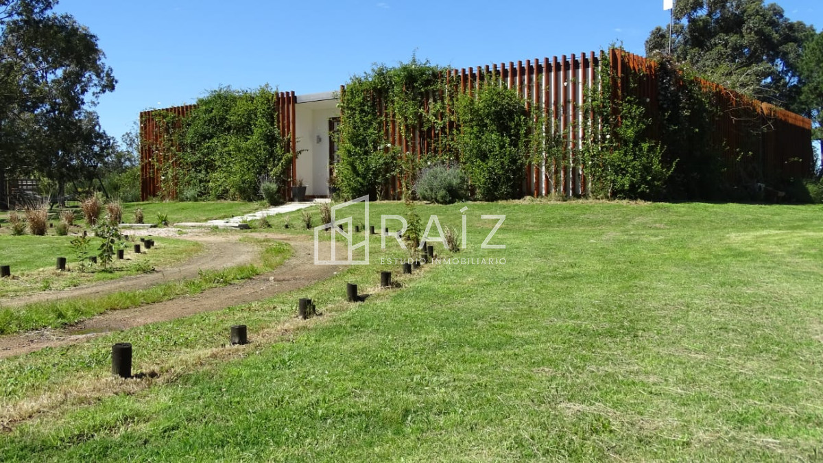 Casa ID.8906 - VENTA CASA BARRIO PRIVADO EL QUIJOTE 4 DORMITORIOS