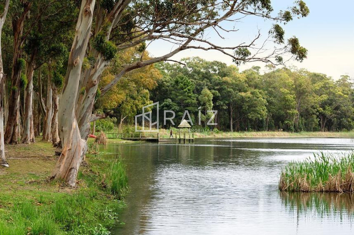 Casa ID.611 - Excelente casa de 5 dormitorios a pasos del mar. EN VENTA!!