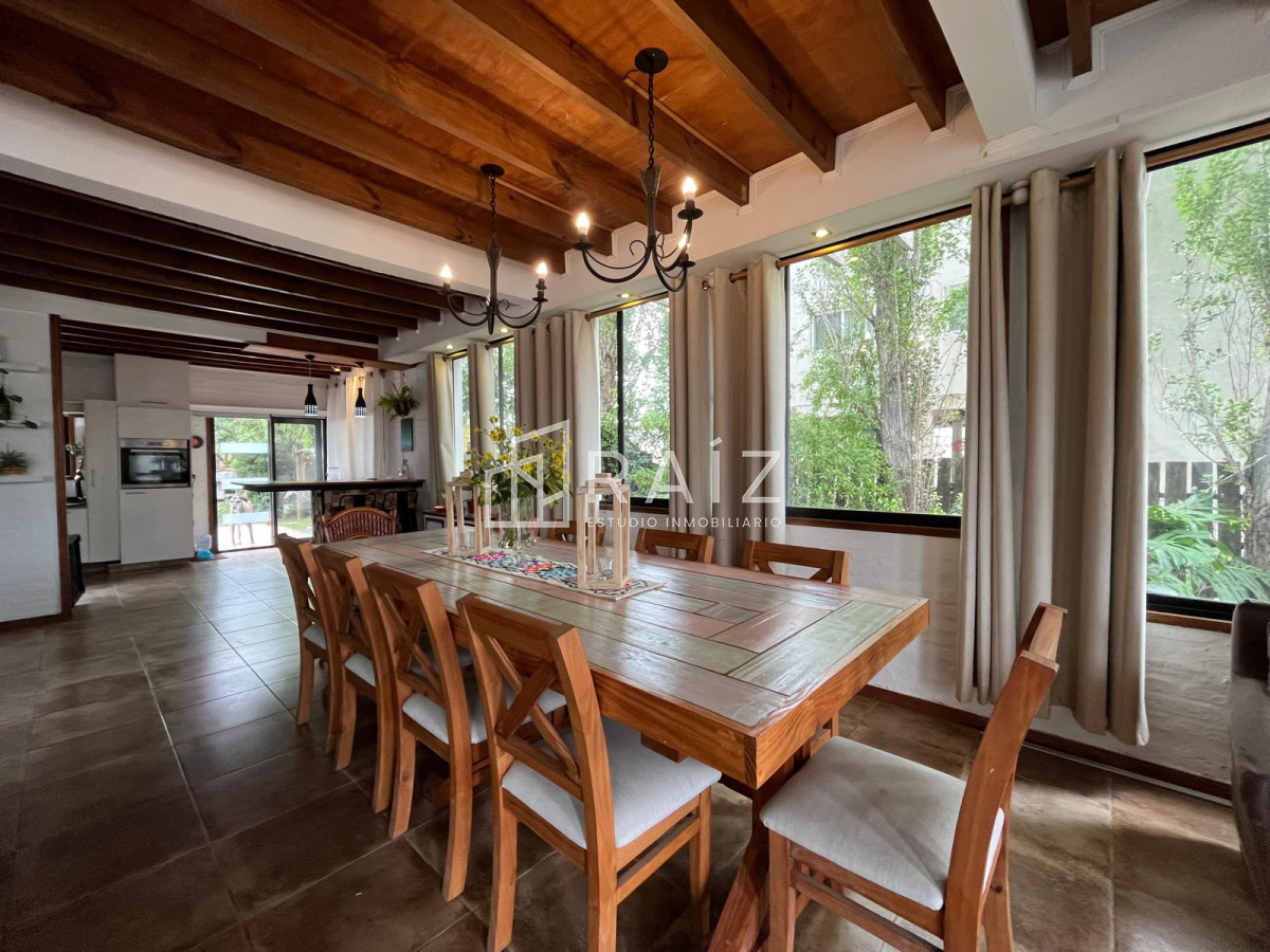 Casa ID.11202 - VENTA CASA 5 DORMITORIOS LAUSANA