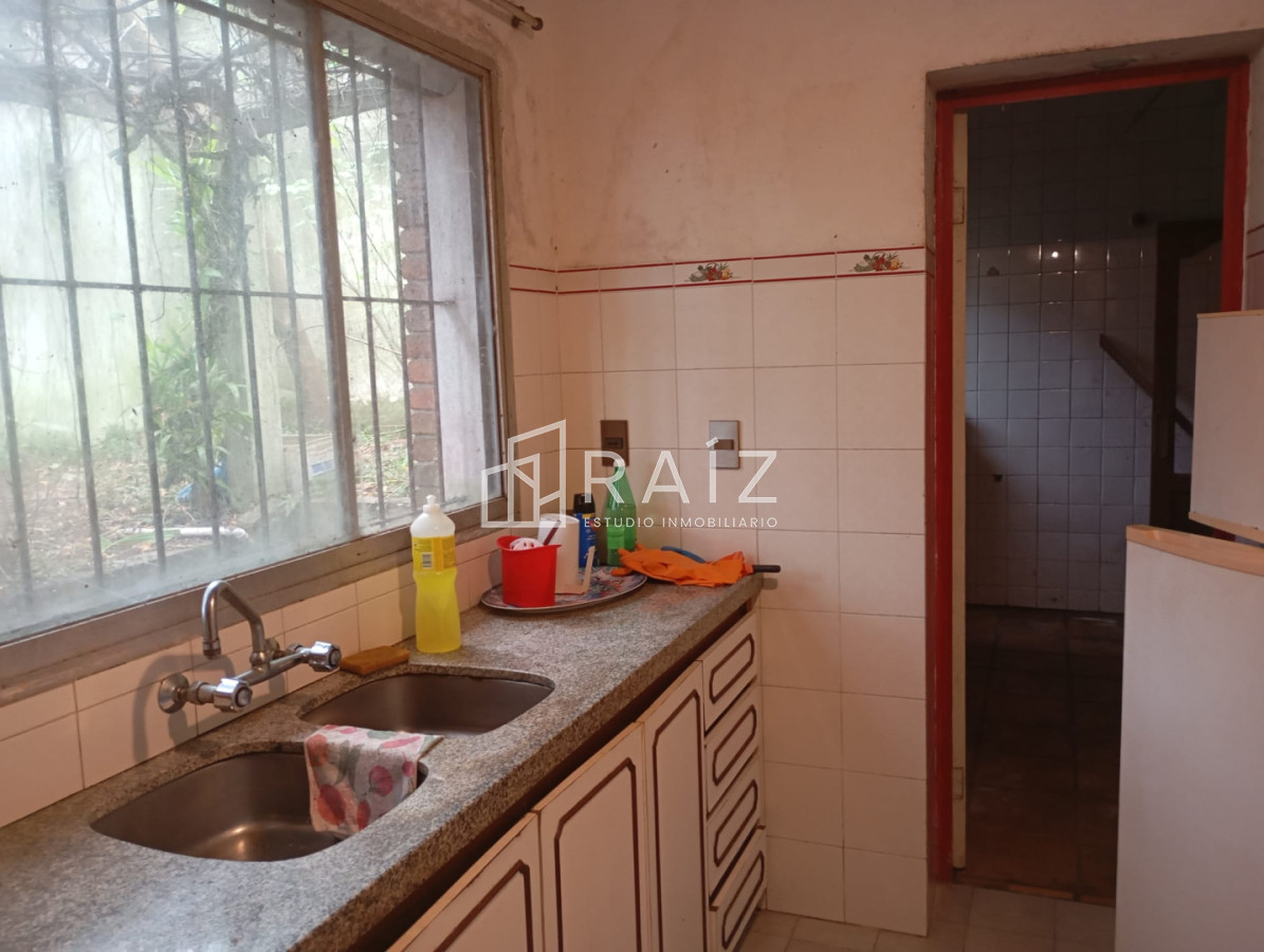 Casa ID.12095 - VENTA CASA 4 DORMITORIOS AV ESPAÑA