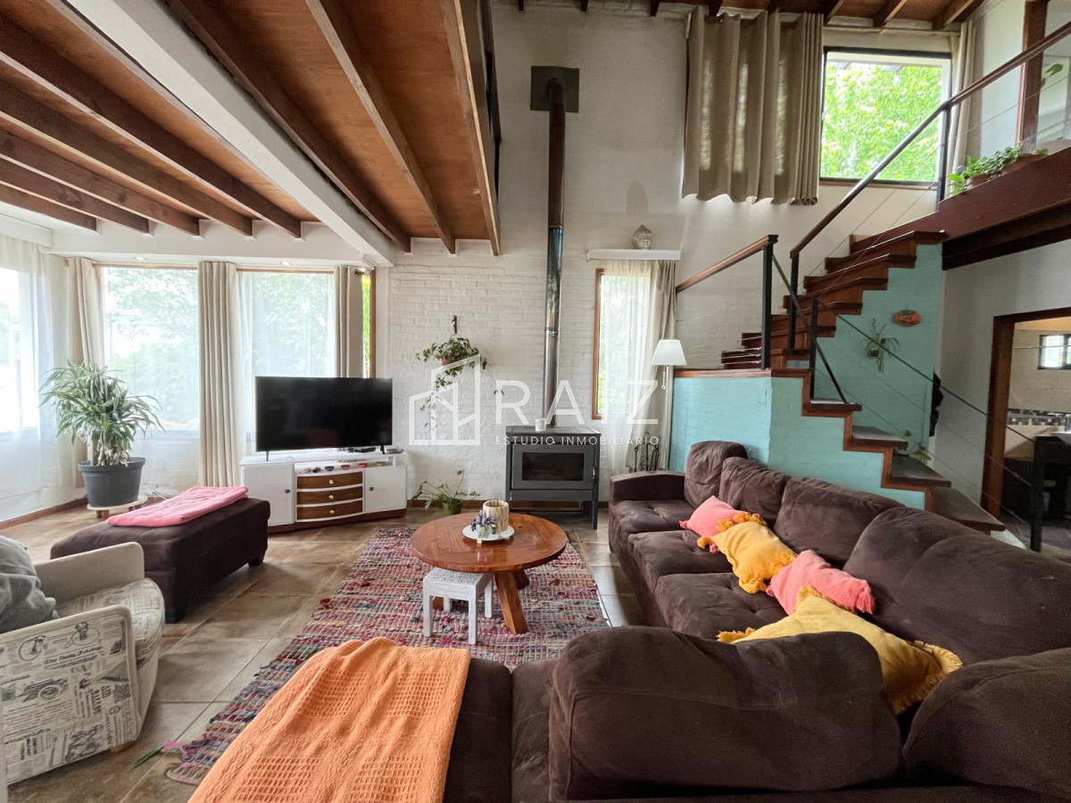 Casa ID.11202 - VENTA CASA 5 DORMITORIOS LAUSANA