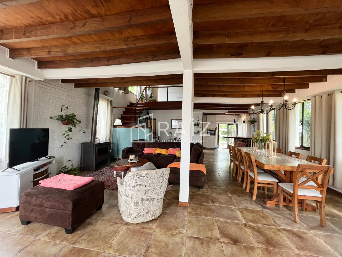 Casa ID.11202 - VENTA CASA 5 DORMITORIOS LAUSANA