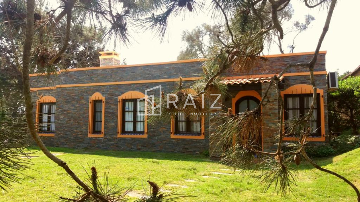 Casa ID.1115 - CASA EN VENTA 3 DORMITORIOS PUNTA BALLENA