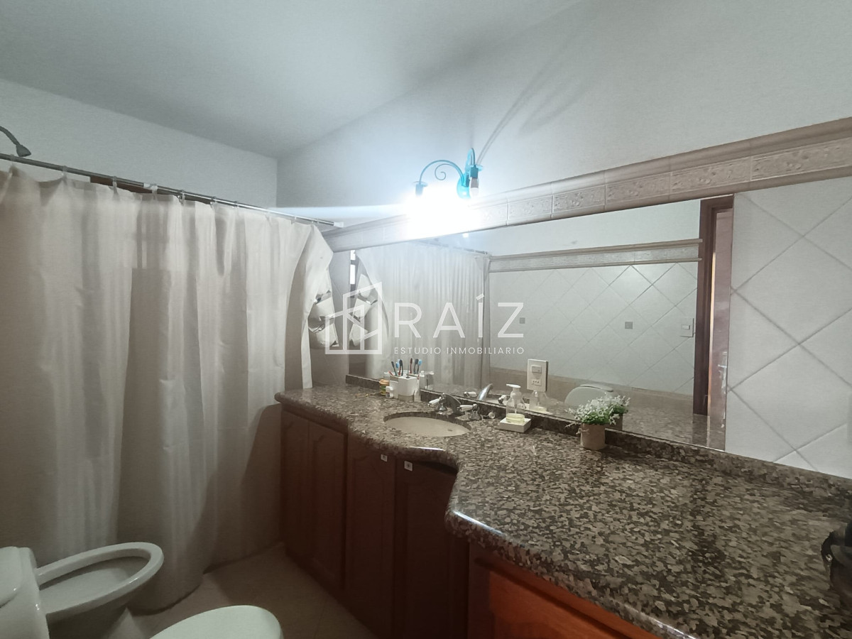 Casa ID.11105 - VENTA CASA 4 DORMITORIOS BIARRITZ MALDONADO 
