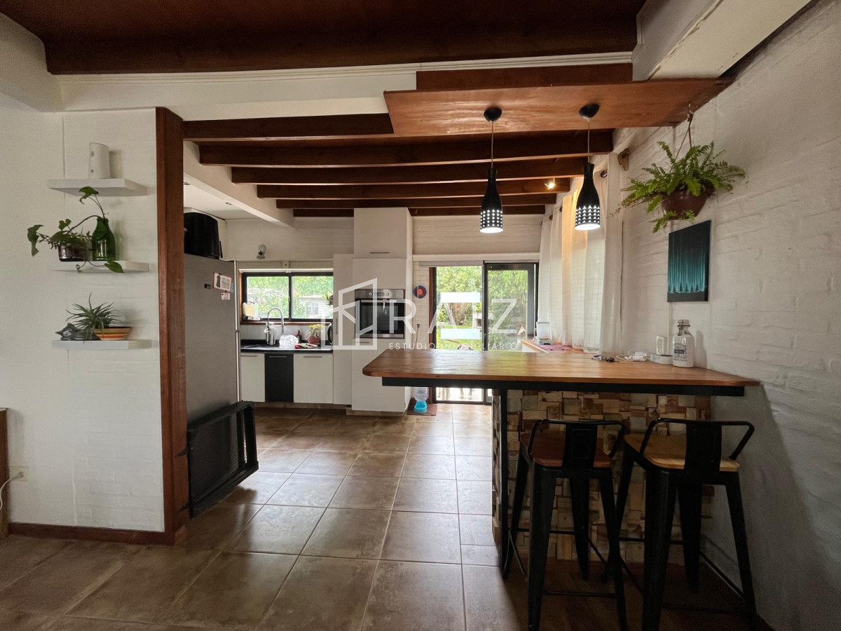 Casa ID.11202 - VENTA CASA 5 DORMITORIOS LAUSANA