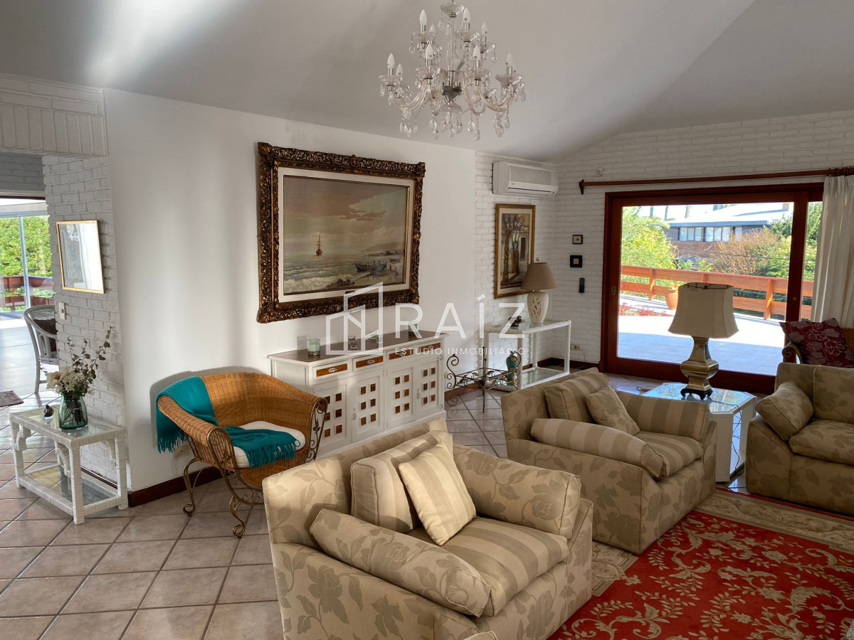 Casa ID.6998 - HERMOSA CASA DISPONIBLE POR LA TEMPORADA.