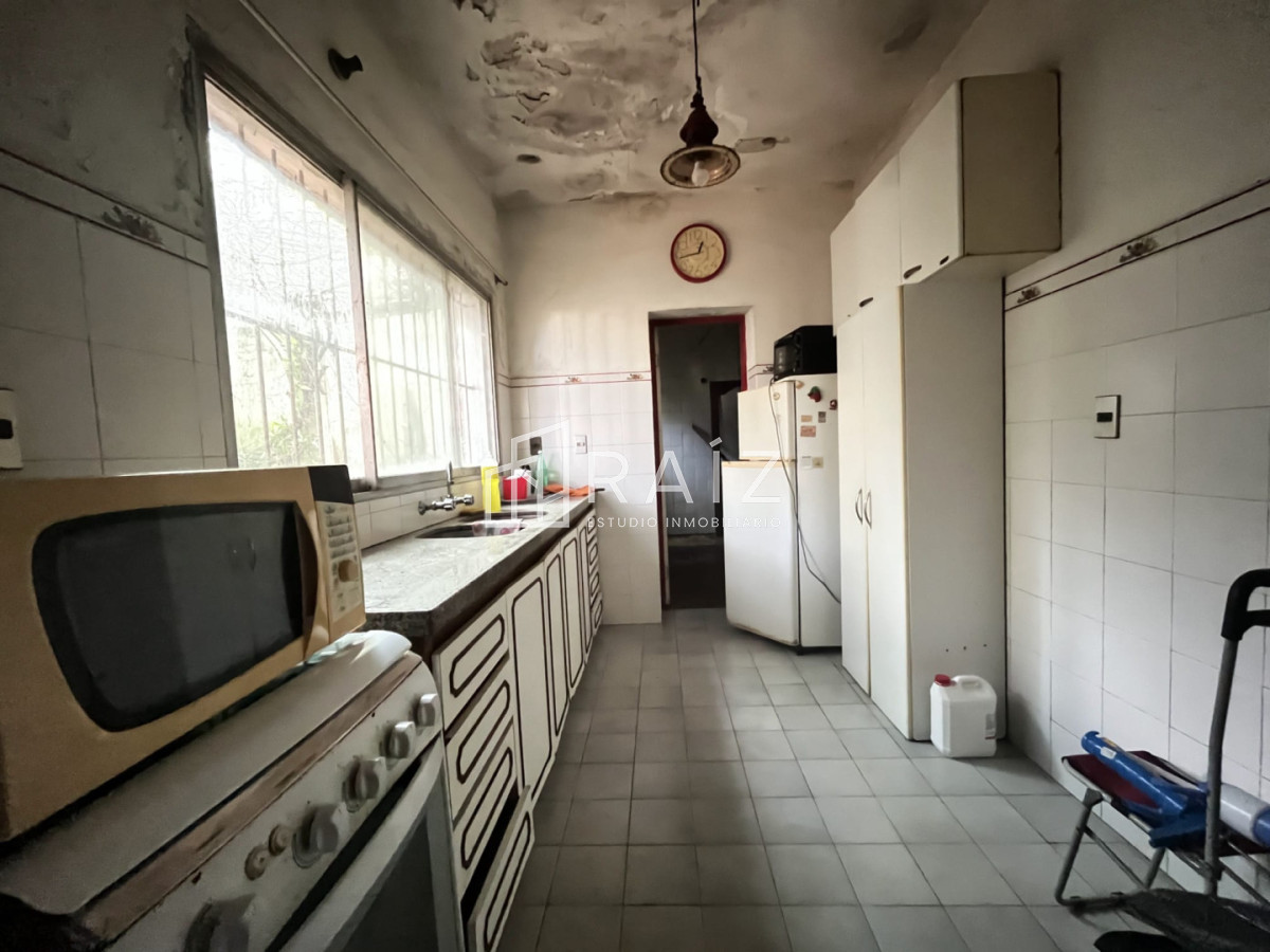 Casa ID.12095 - VENTA CASA 4 DORMITORIOS AV ESPAÑA
